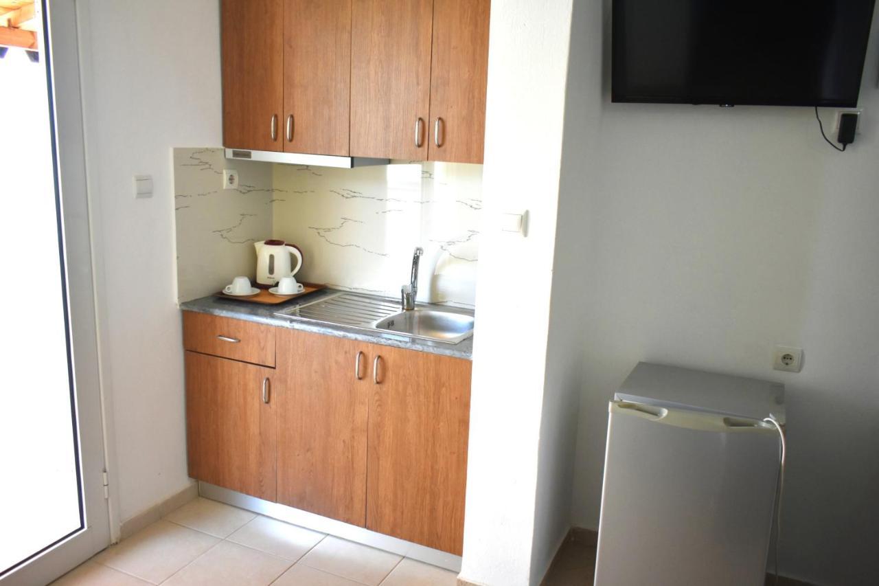 Ionio Rooms II Himare Eksteriør bilde