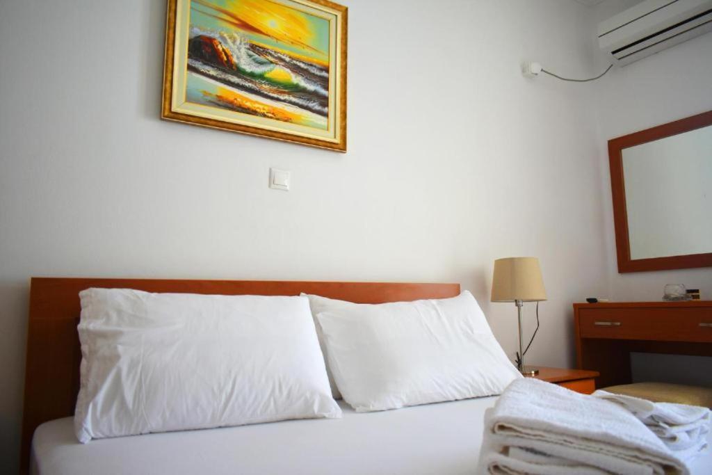 Ionio Rooms II Himare Eksteriør bilde
